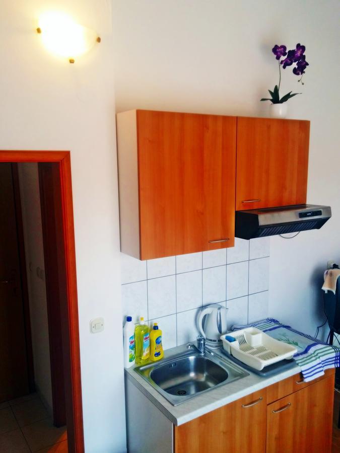 Apartments Eugen Pedisic Turanj Exterior photo